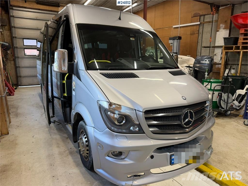 Mercedes-Benz Sprinter 319 CDI Minibus with 16+1 Seats Minibusser