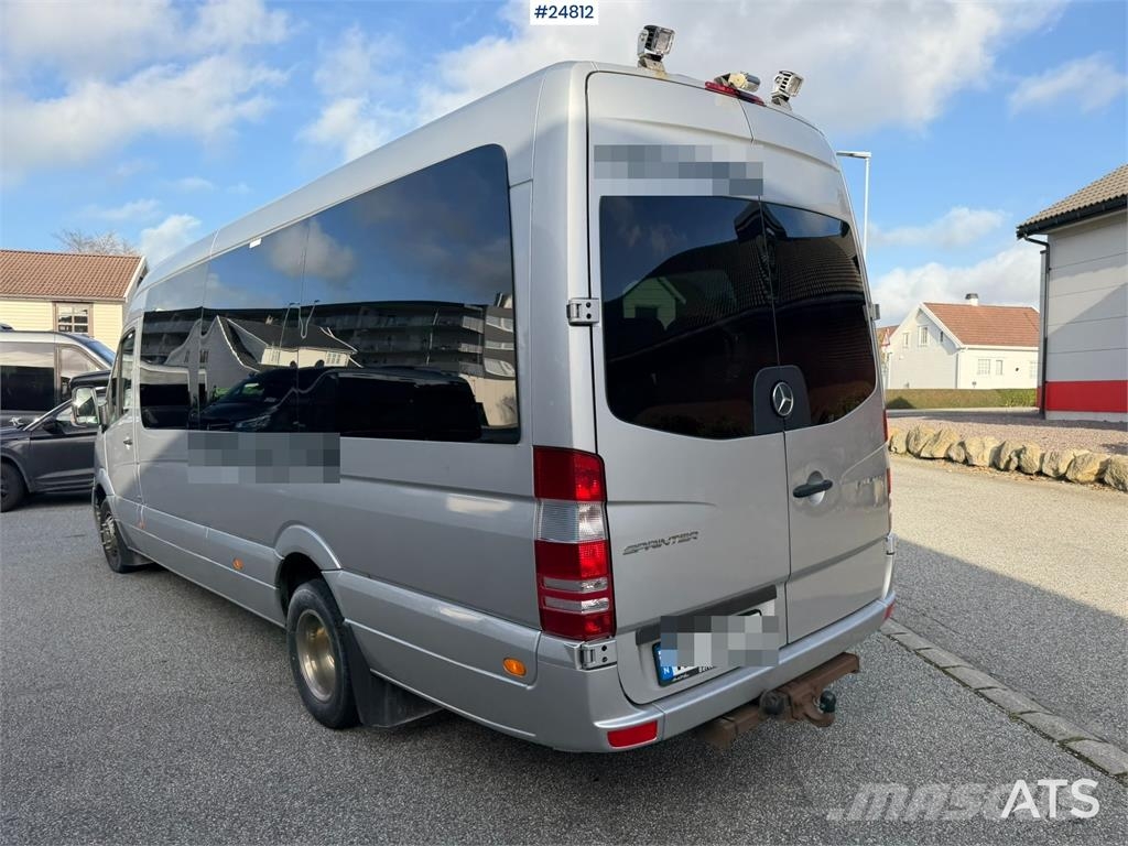 Mercedes-Benz Sprinter 319 CDI Minibus with 16+1 Seats Minibusser