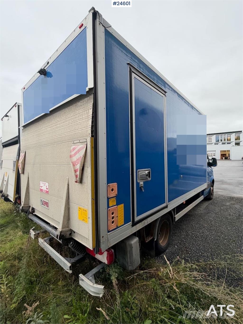 Mercedes-Benz Sprinter 4x2 Box truck – 3-temperature refrigerati Skapbiler