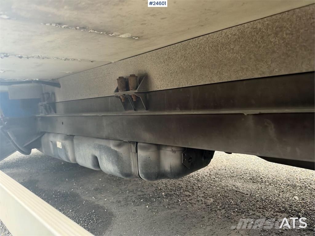 Mercedes-Benz Sprinter 4x2 Box truck – 3-temperature refrigerati Skapbiler