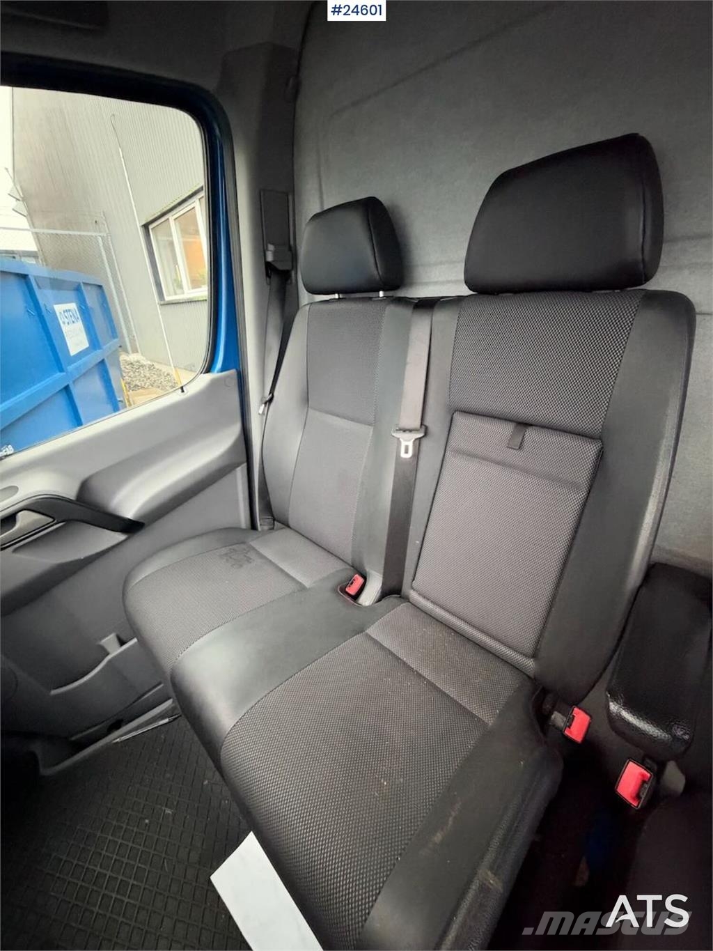 Mercedes-Benz Sprinter 4x2 Box truck – 3-temperature refrigerati Skapbiler