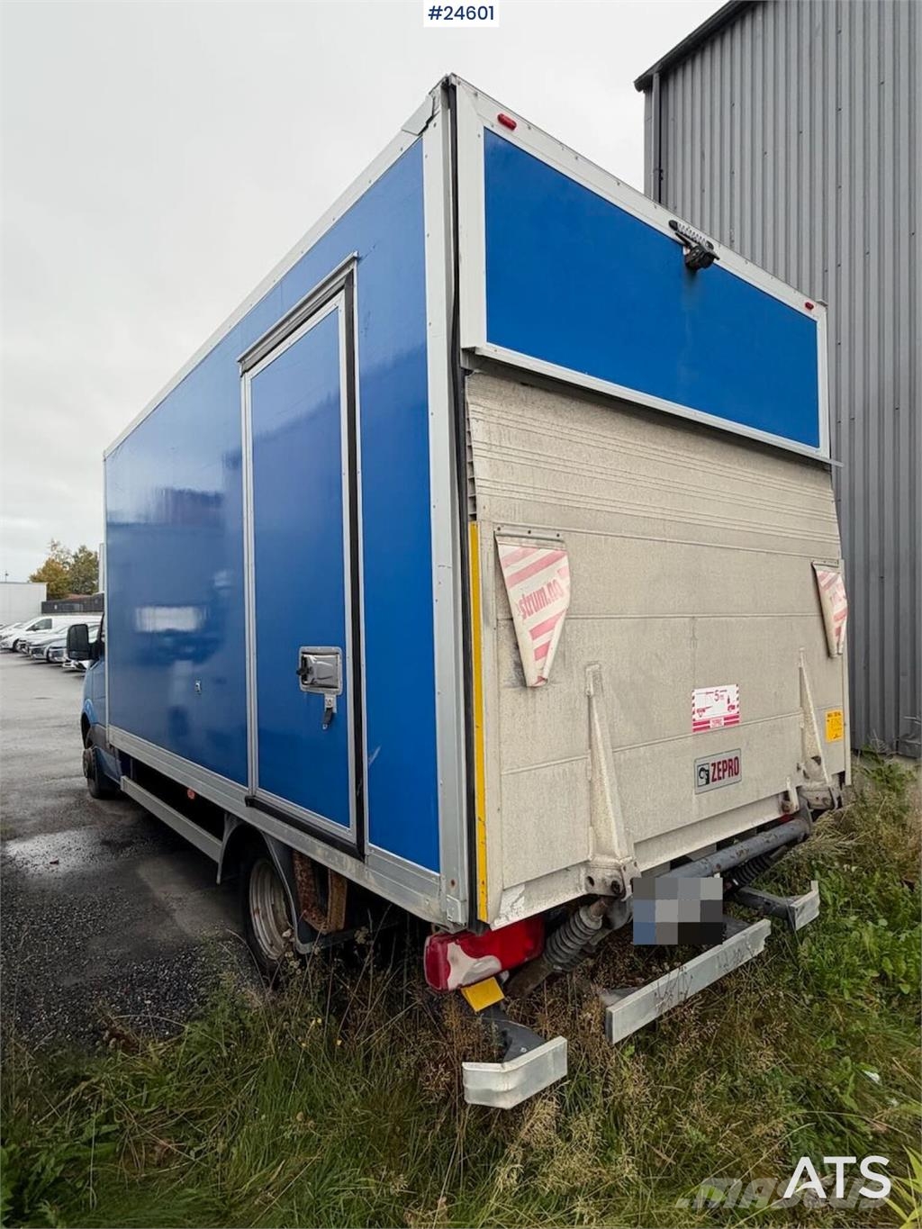 Mercedes-Benz Sprinter 4x2 Box truck – 3-temperature refrigerati Skapbiler