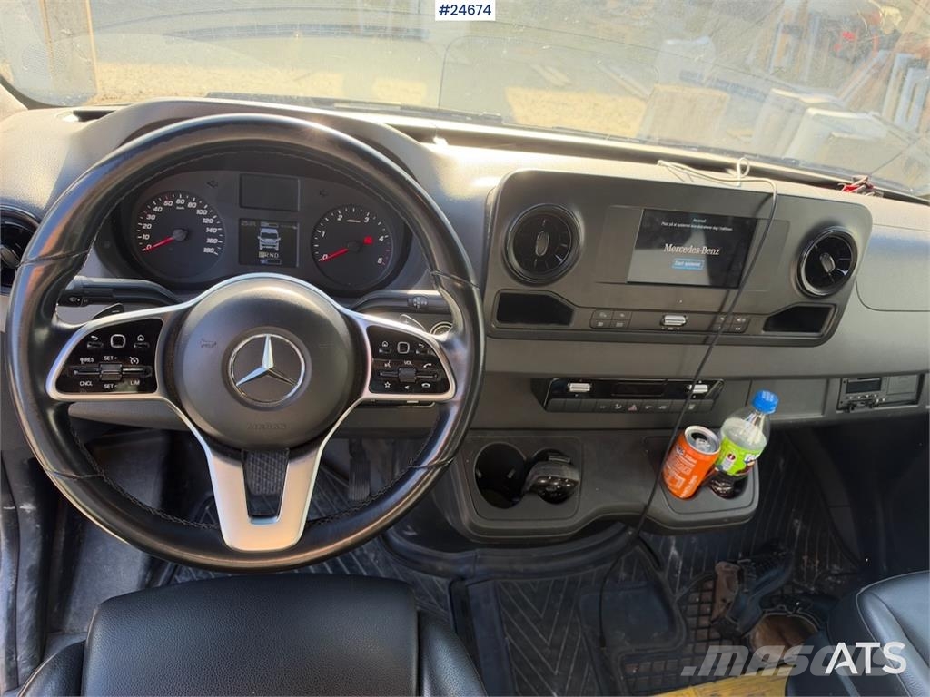 Mercedes-Benz Sprinter 516 CDI Van with Tail Lift and Tachograph Фургони