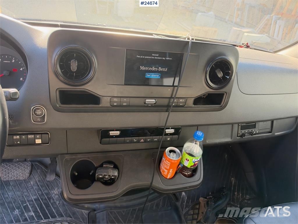 Mercedes-Benz Sprinter 516 CDI Van with Tail Lift and Tachograph Фургони