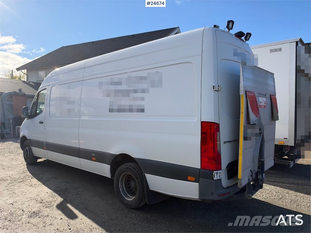 Mercedes-Benz Sprinter 516 CDI Van with Tail Lift and Tachograph Фургони