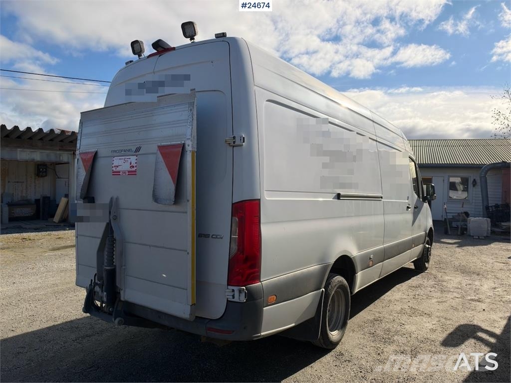 Mercedes-Benz Sprinter 516 CDI Van with Tail Lift and Tachograph Фургони