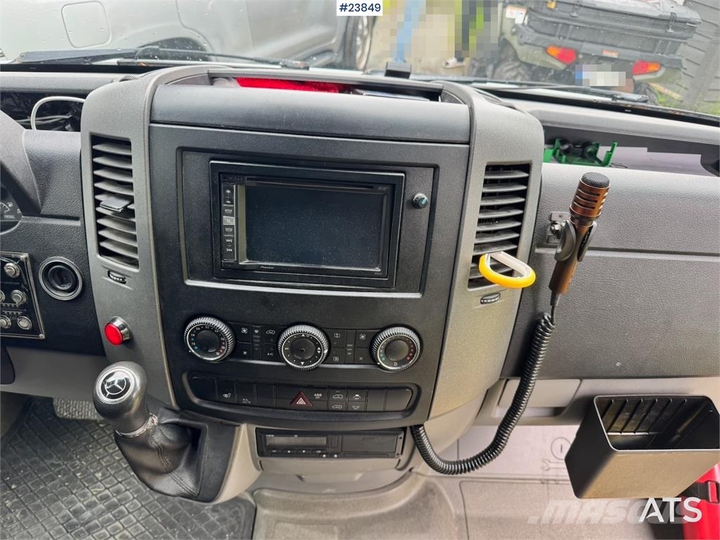 Mercedes-Benz Sprinter 516 Minibus – 17 Seats Mikroautobusai