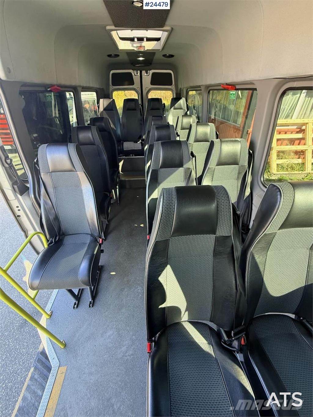 Mercedes-Benz Sprinter 516 minibus with 16+1 seats, smart tachog Mini-bus