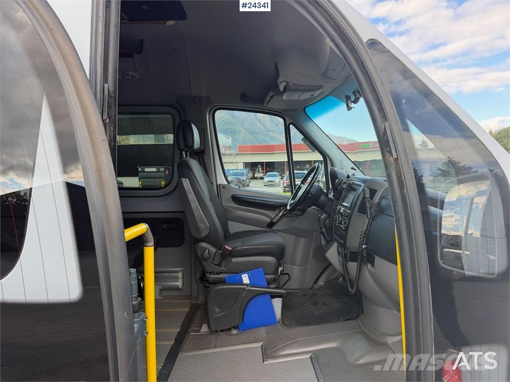Mercedes-Benz Sprinter 516 w/ 16+1 and approved for two wheelcha Mini-bus