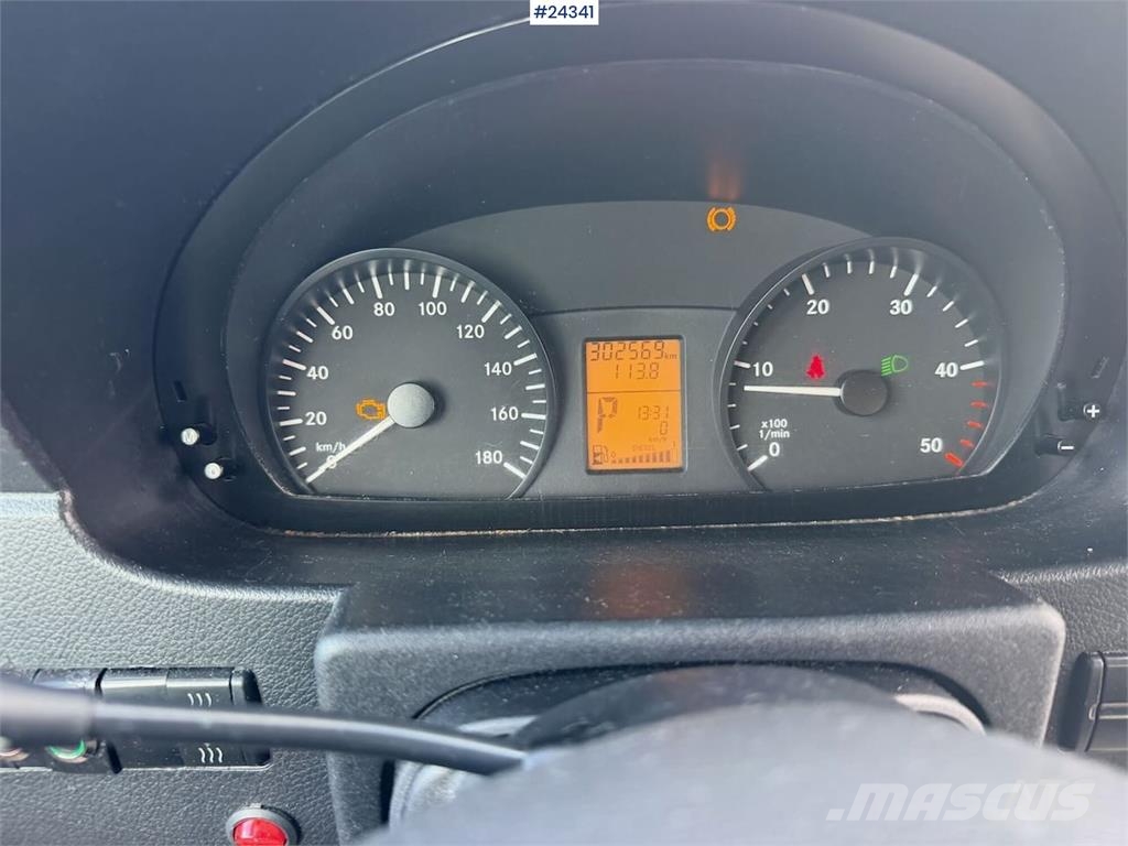 Mercedes-Benz Sprinter 516 w/ 16+1 and approved for two wheelcha Mini-bus