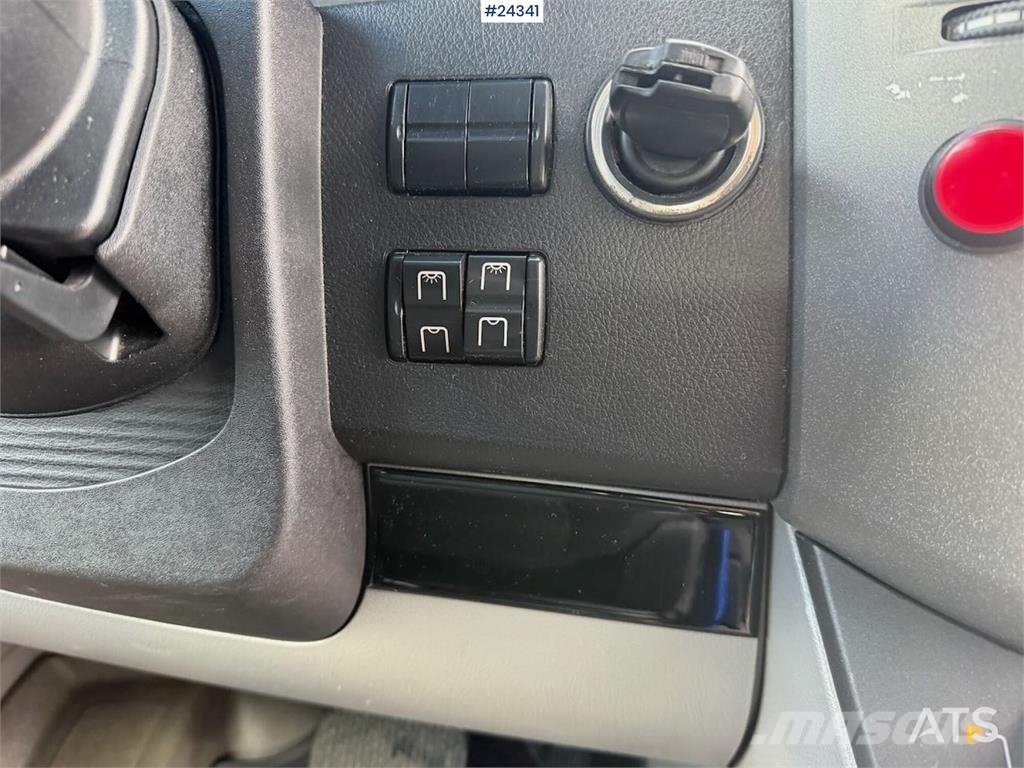 Mercedes-Benz Sprinter 516 w/ 16+1 and approved for two wheelcha Mini-bus