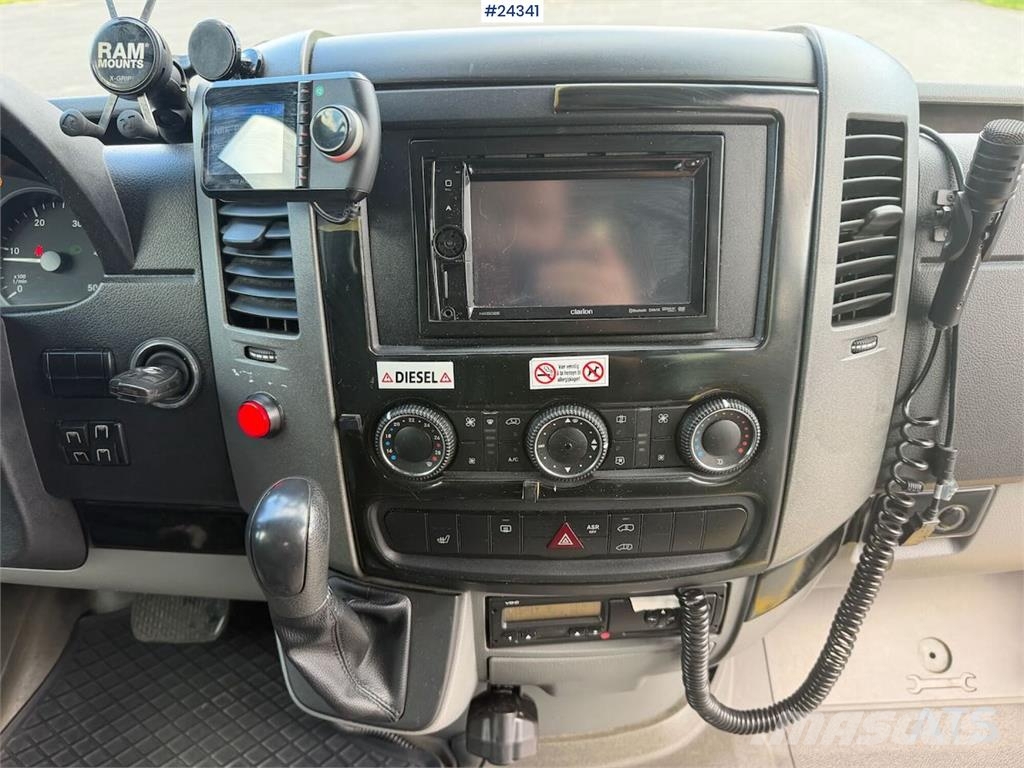 Mercedes-Benz Sprinter 516 w/ 16+1 and approved for two wheelcha Mini-bus