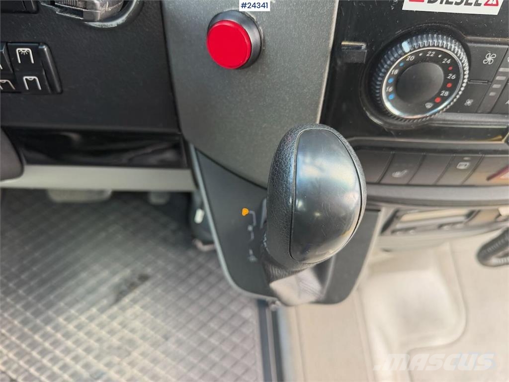 Mercedes-Benz Sprinter 516 w/ 16+1 and approved for two wheelcha Mini-bus