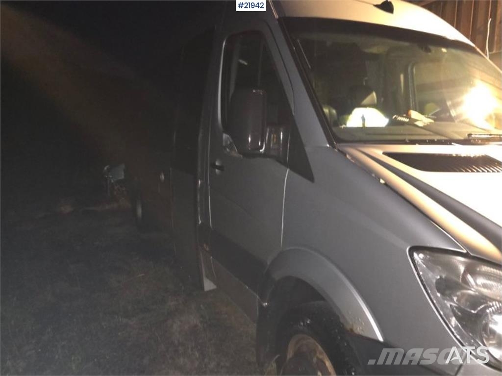Mercedes-Benz Sprinter 518 w/ 17 seats. Eu-approved. Minibusse