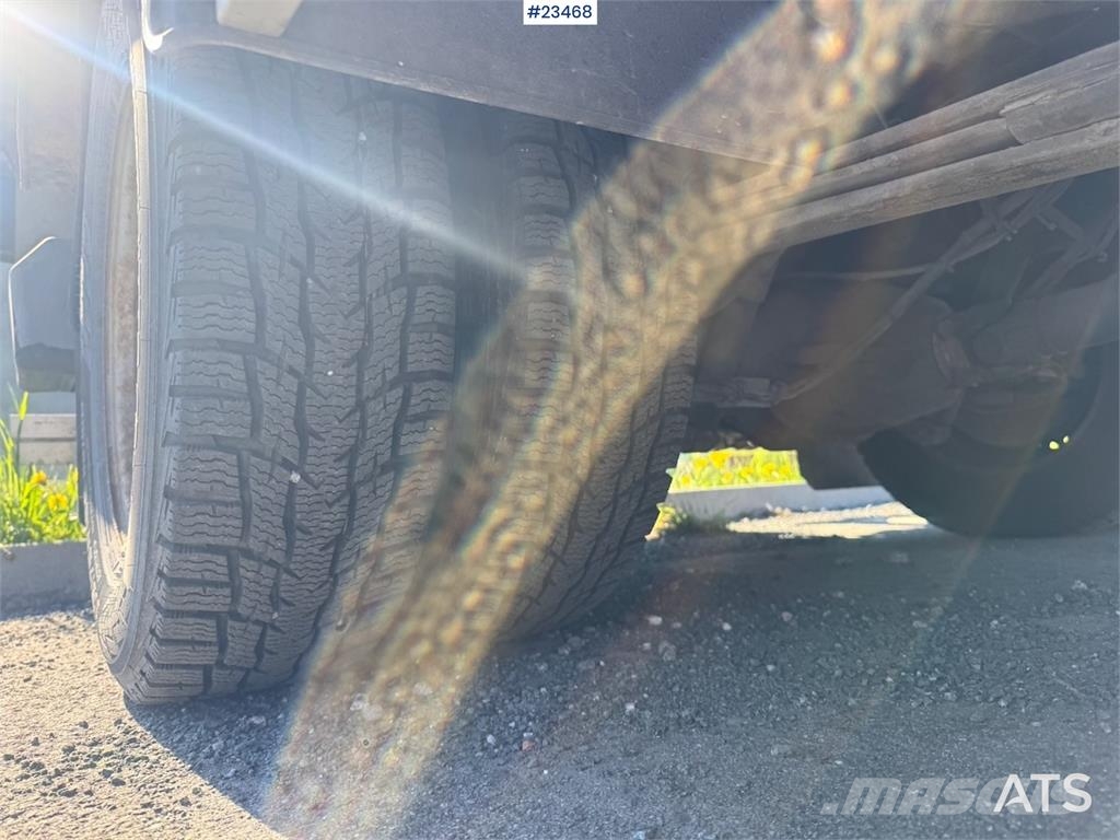 Mercedes-Benz Sprinter 519 Box Van w/Tail Lift – Shelving – 2 Se Camiones con caja de remolque
