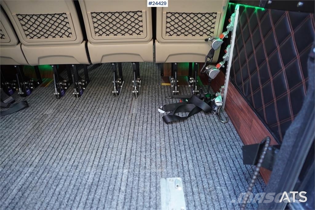 Mercedes-Benz Sprinter 519 CDI – Model – 17+2 Seats with Wheelch 미니 버스