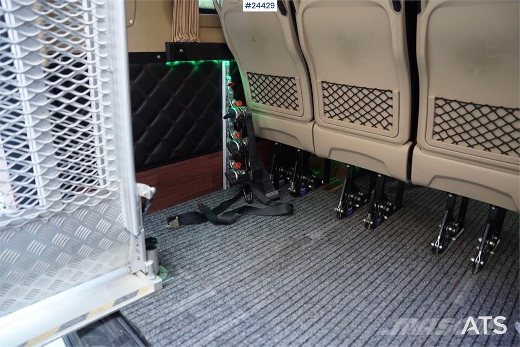 Mercedes-Benz Sprinter 519 CDI – Model – 17+2 Seats with Wheelch 미니 버스