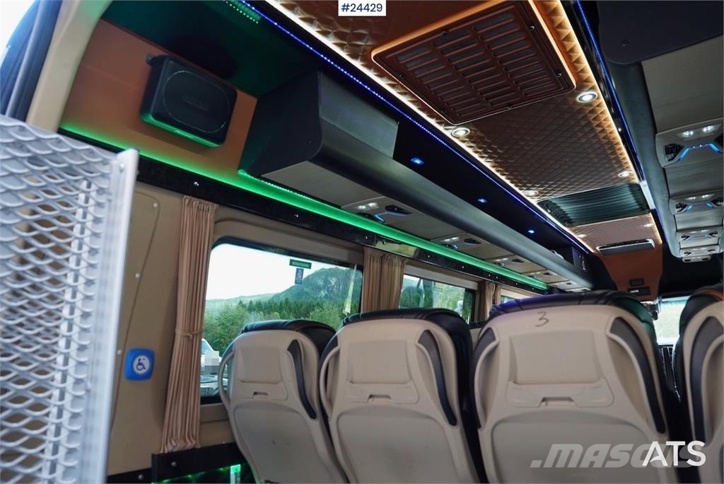 Mercedes-Benz Sprinter 519 CDI – Model – 17+2 Seats with Wheelch 미니 버스