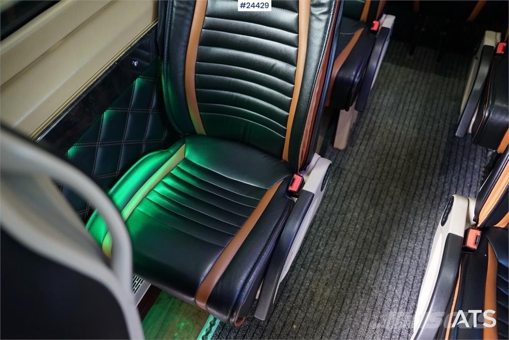 Mercedes-Benz Sprinter 519 CDI – Model – 17+2 Seats with Wheelch 미니 버스