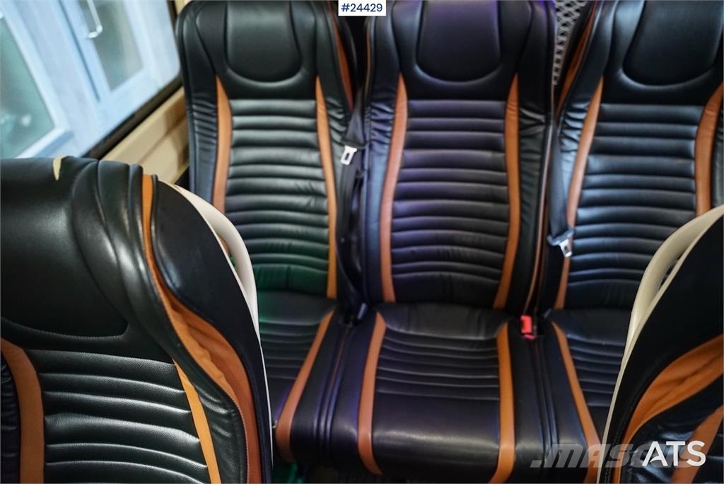 Mercedes-Benz Sprinter 519 CDI – Model – 17+2 Seats with Wheelch 미니 버스