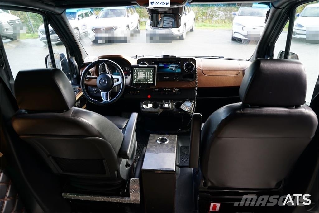 Mercedes-Benz Sprinter 519 CDI – Model – 17+2 Seats with Wheelch 미니 버스