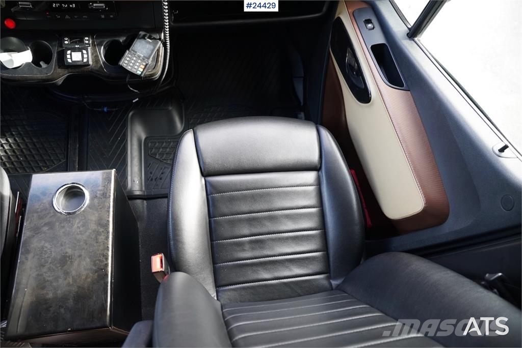 Mercedes-Benz Sprinter 519 CDI – Model – 17+2 Seats with Wheelch 미니 버스
