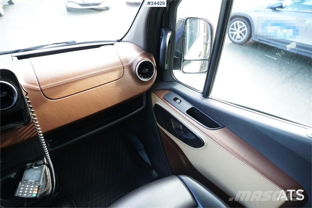 Mercedes-Benz Sprinter 519 CDI – Model – 17+2 Seats with Wheelch 미니 버스