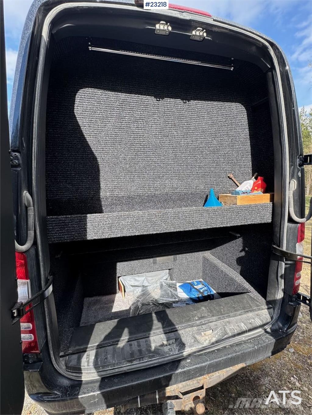 Mercedes-Benz Sprinter 519 Minibus – 21 seats – Two sets of tire 미니 버스