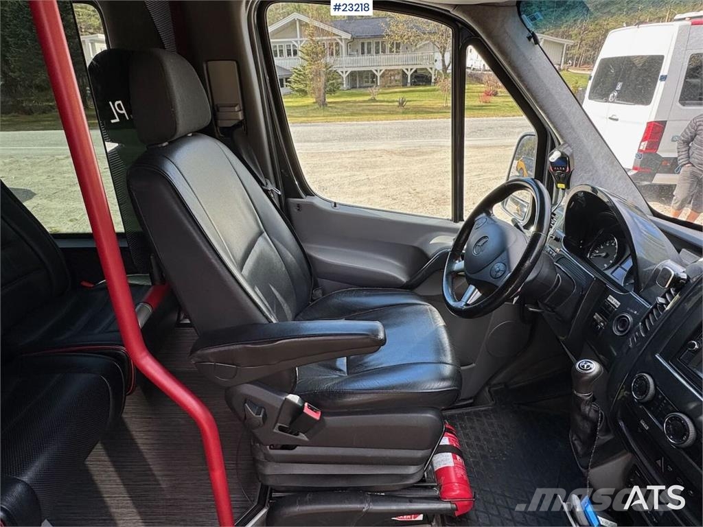 Mercedes-Benz Sprinter 519 Minibus – 21 seats – Two sets of tire 미니 버스