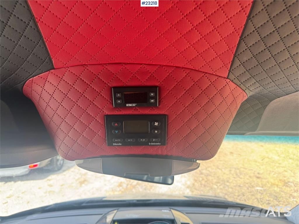 Mercedes-Benz Sprinter 519 Minibus – 21 seats – Two sets of tire 미니 버스