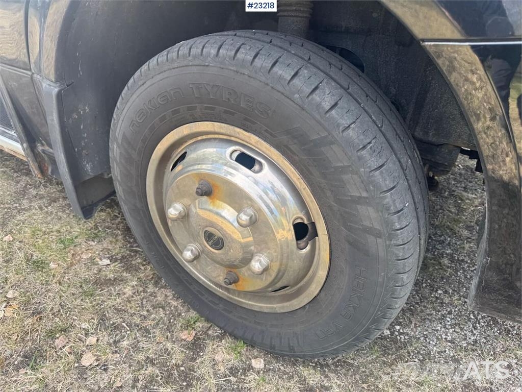 Mercedes-Benz Sprinter 519 Minibus – 21 seats – Two sets of tire 미니 버스