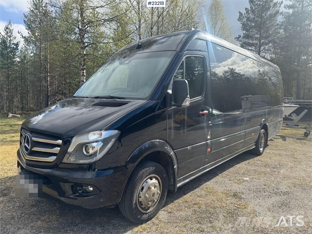 Mercedes-Benz Sprinter 519 Minibus – 21 seats – Two sets of tire 미니 버스