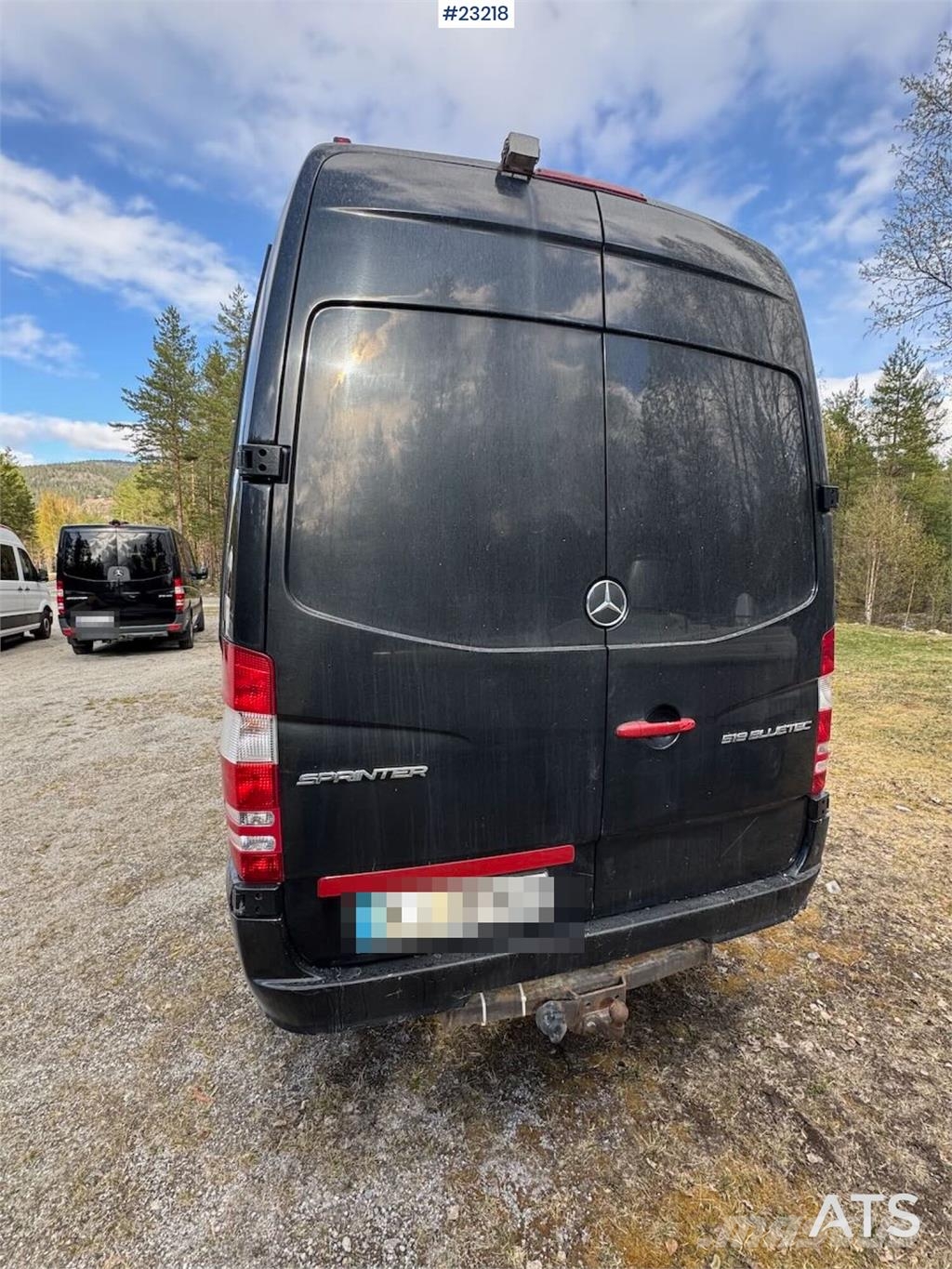 Mercedes-Benz Sprinter 519 Minibus – 21 seats – Two sets of tire 미니 버스