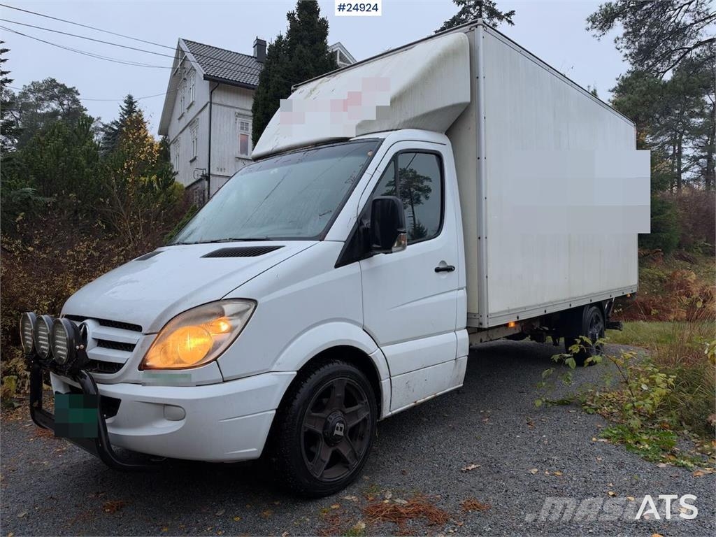 Mercedes-Benz Sprinter 8-pallet box truck – Engine replaced Box trucks