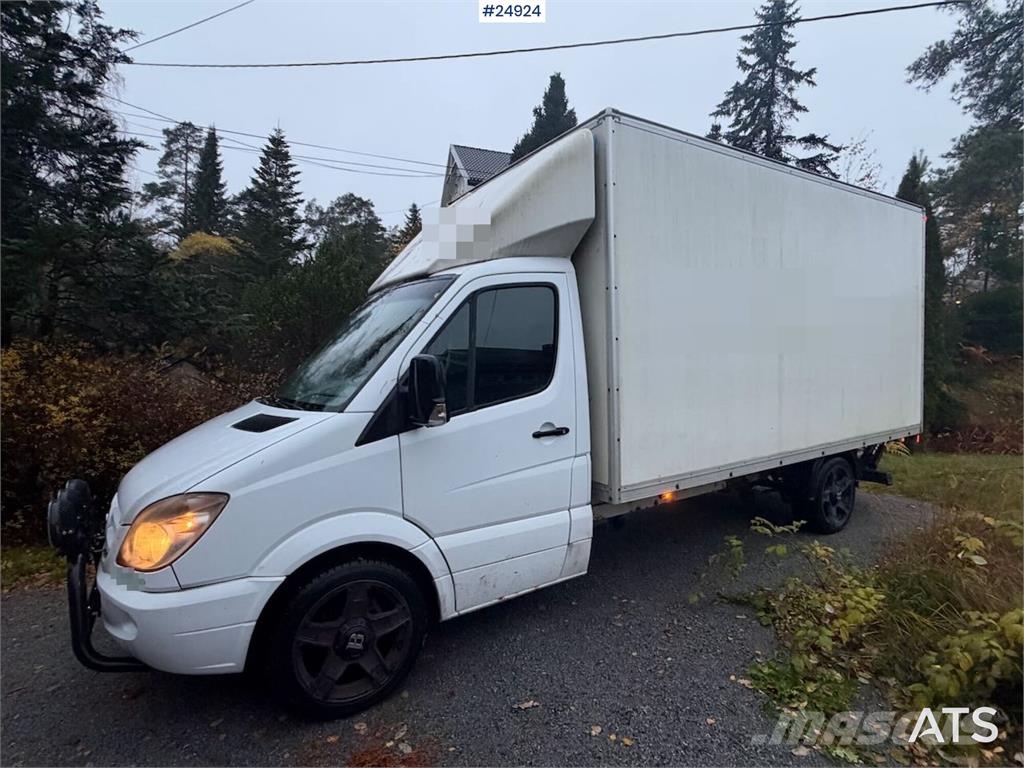 Mercedes-Benz Sprinter 8-pallet box truck – Engine replaced Box trucks