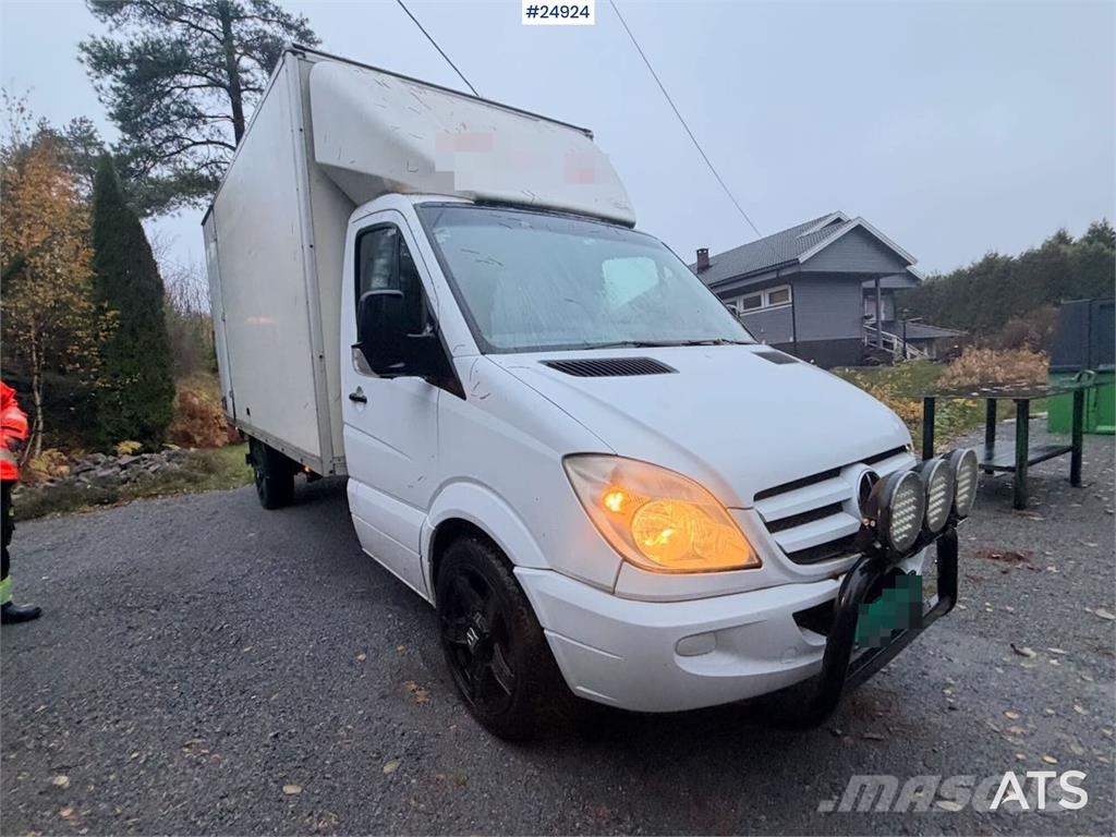 Mercedes-Benz Sprinter 8-pallet box truck – Engine replaced Box trucks