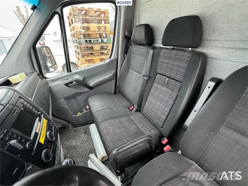 Mercedes-Benz Sprinter box truck with tail lift – approved until Φορτηγά Κόφα