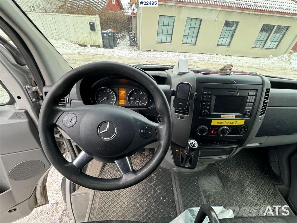 Mercedes-Benz Sprinter box truck with tail lift – approved until Φορτηγά Κόφα