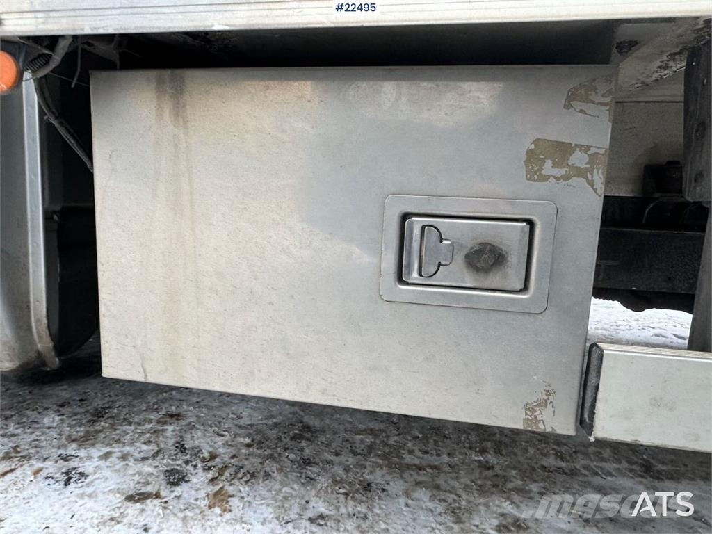 Mercedes-Benz Sprinter box truck with tail lift – approved until Φορτηγά Κόφα