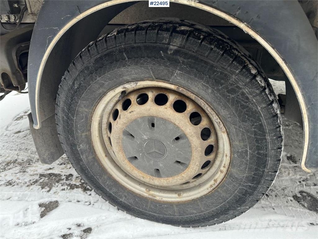 Mercedes-Benz Sprinter box truck with tail lift – approved until Φορτηγά Κόφα