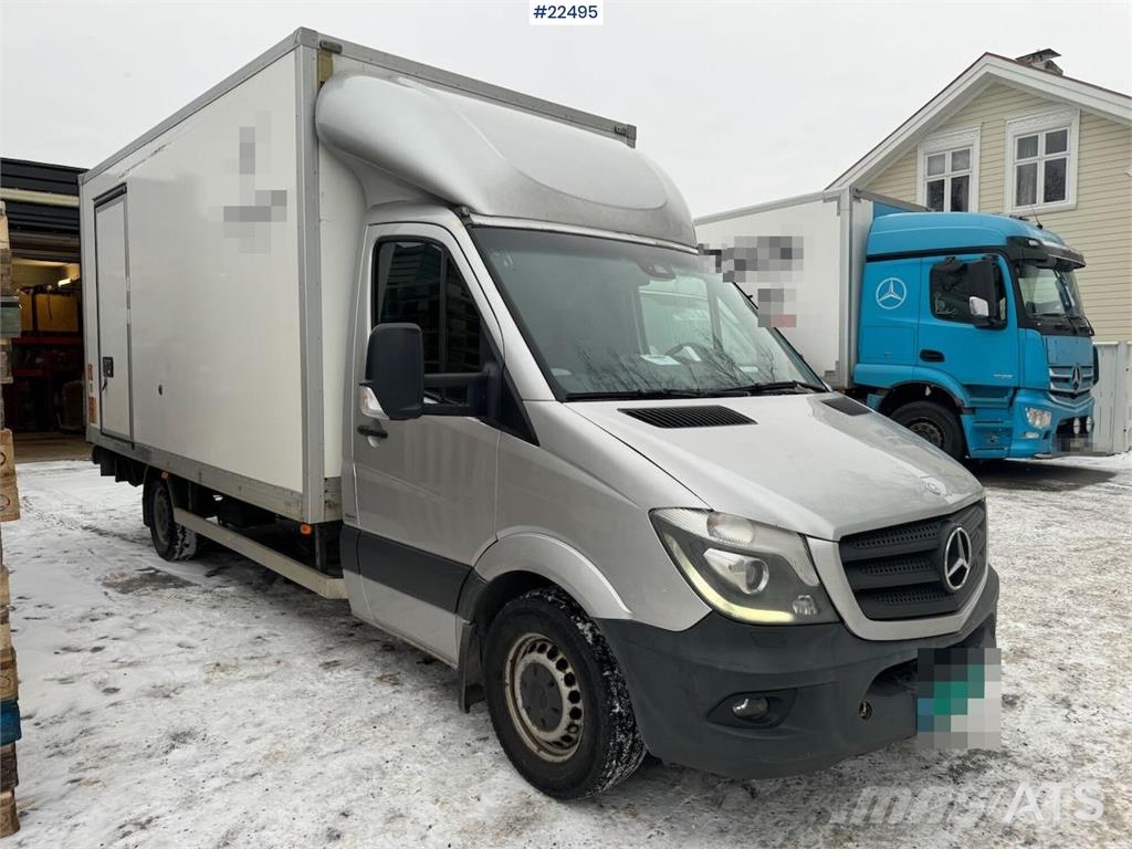 Mercedes-Benz Sprinter box truck with tail lift – approved until Φορτηγά Κόφα