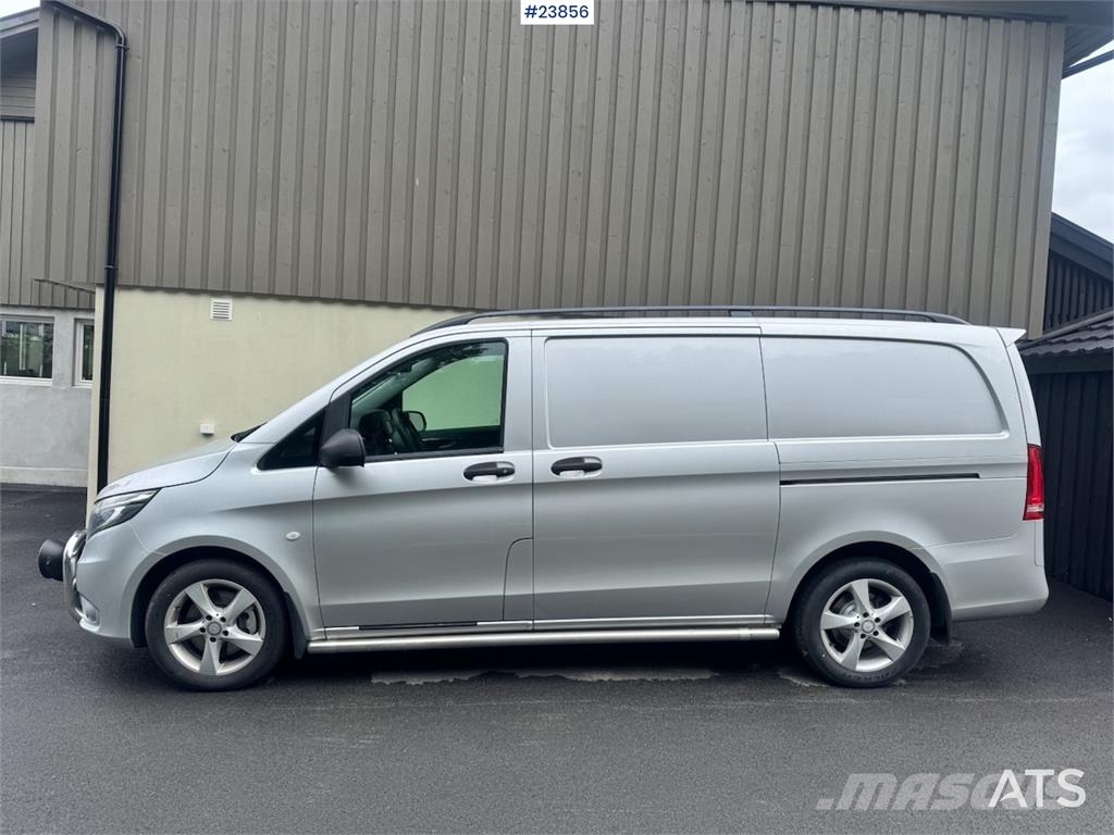 Mercedes-Benz Vito 119 4x4 Van – Two Sets of Tires شاحنة مقفلة