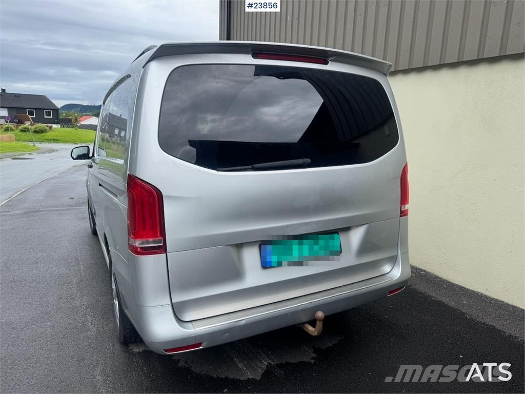 Mercedes-Benz Vito 119 4x4 Van – Two Sets of Tires شاحنة مقفلة