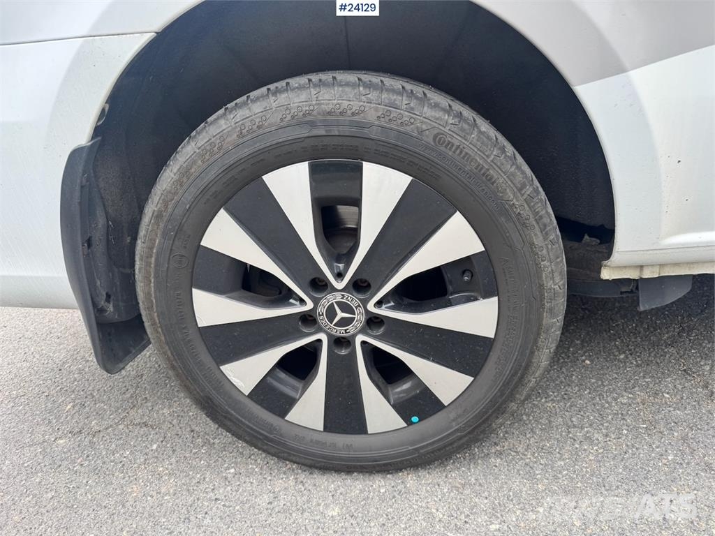 Mercedes-Benz Vito 119 CDI 4x4 Van with Tachograph شاحنة مقفلة