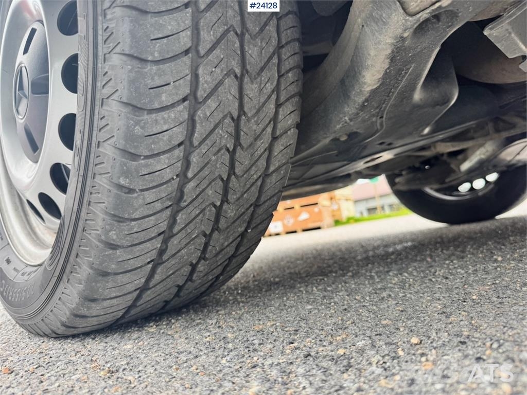 Mercedes-Benz Vito Van – with Tachograph شاحنة مقفلة