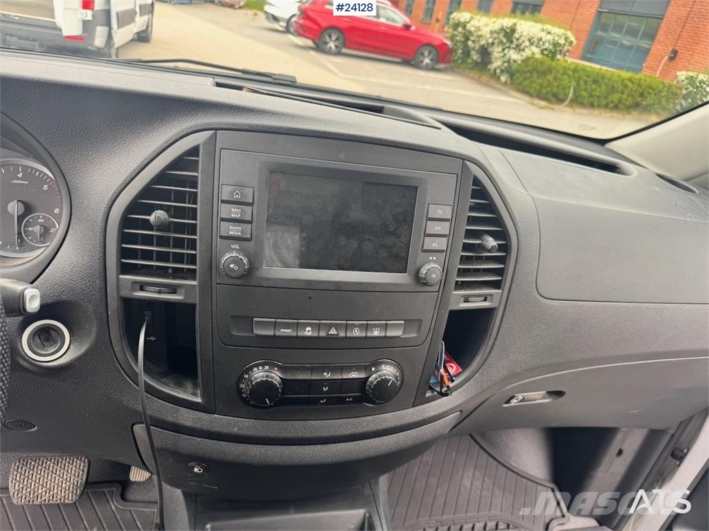 Mercedes-Benz Vito Van – with Tachograph شاحنة مقفلة