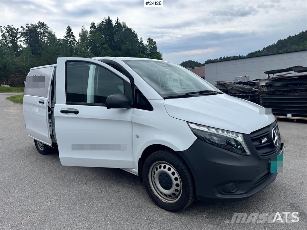 Mercedes-Benz Vito Van – with Tachograph شاحنة مقفلة