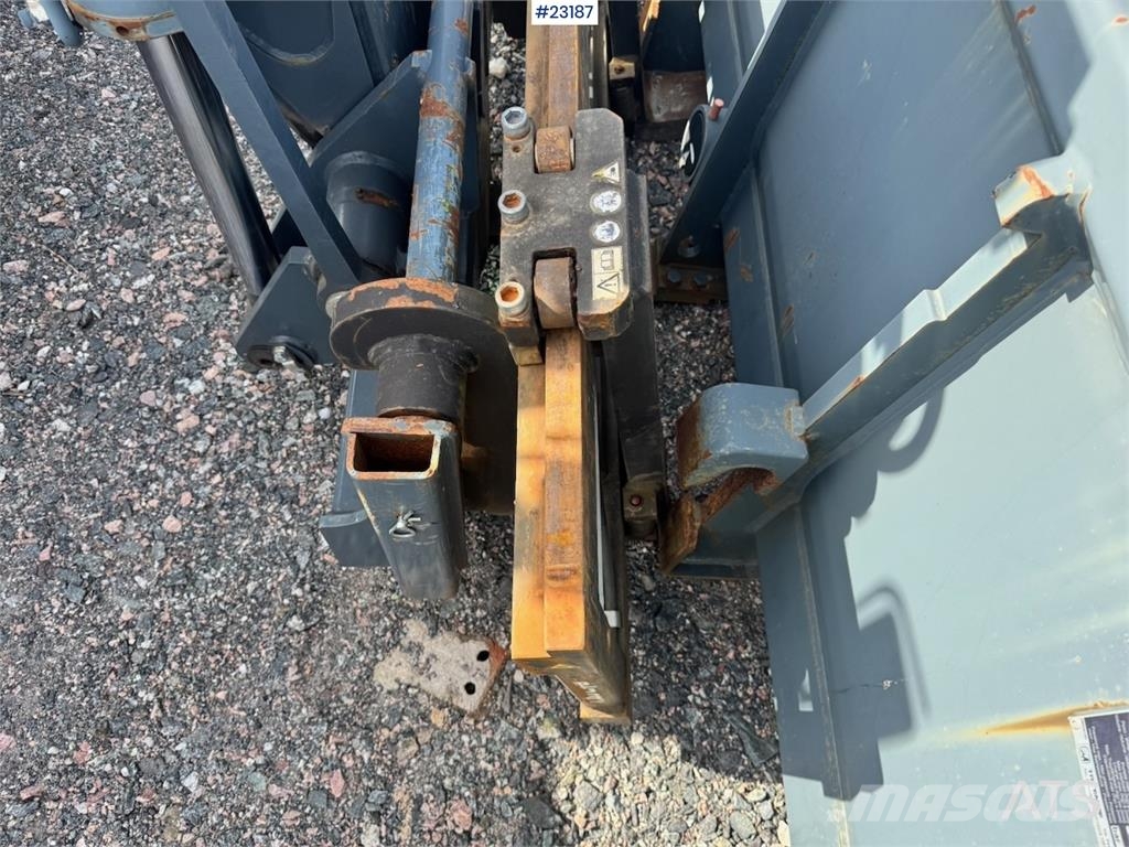 Merlo P40.17 telehandler w/ bucket – pallet forks – jib Teleskopski kolesni nakladalci