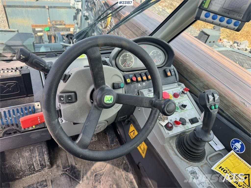 Merlo P40.17 telehandler w/ bucket – pallet forks – jib Teleskopski kolesni nakladalci