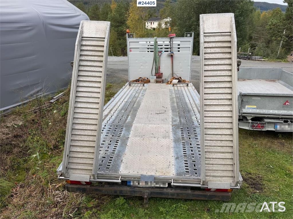Mitsubishi Fuso 7C18 platform car w/ new AdBlue pump, Winch, Platformos/ Pakrovimas iš šono